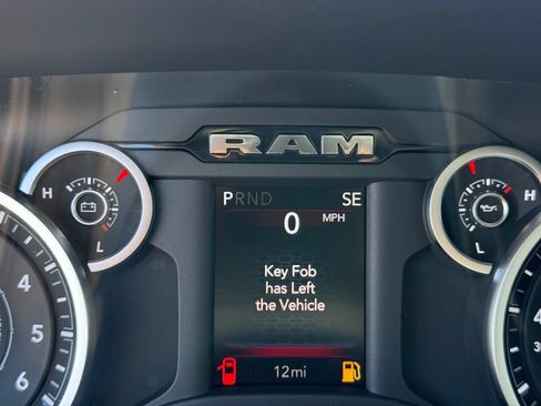 New 2027 RAM 2500 Big Horn AWD/4WD image 18