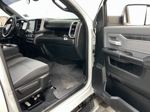 Used 2022 RAM 3500 Big Horn image 34