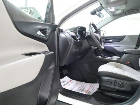 Used 2020 Chevrolet Equinox LS w/ LS Convenience Package AWD/4WD image 9