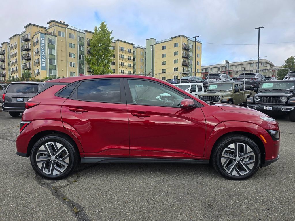 Used 2023 Hyundai Kona SE FWD image 8