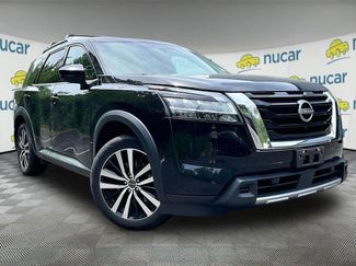 Used 2023 Nissan Pathfinder Platinum w/ Cargo Package AWD/4WD video 1