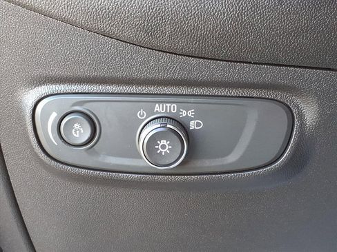 Used 2022 Chevrolet Equinox LT image 16