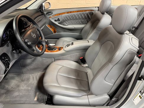 Used 2008 Mercedes-Benz CLK 350 Cabriolet image 24