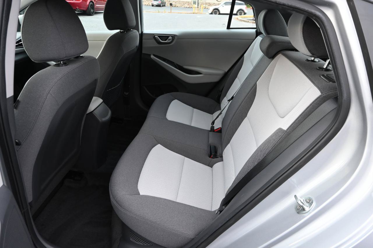 Used 2020 Hyundai Ioniq Blue FWD image 18