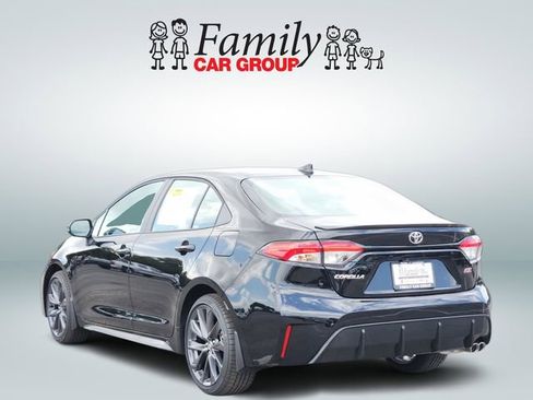 Used 2026 Toyota Corolla SE FWD image 3