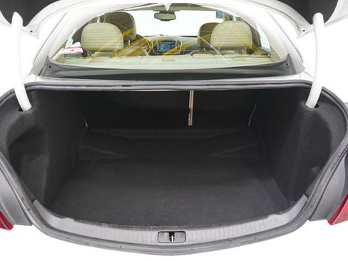 Used 2016 Buick Regal image 9