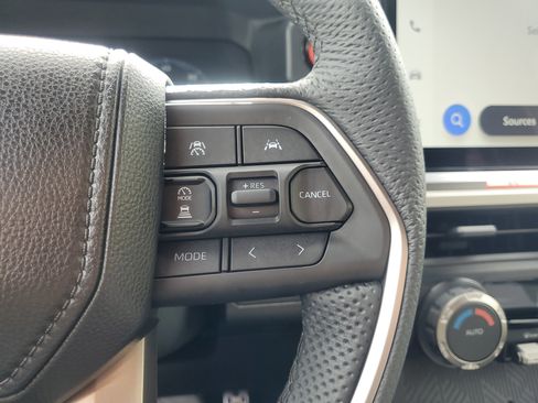 Used 2025 Toyota Tacoma TRD Sport RWD image 25