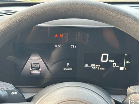 Used 2025 Nissan Kicks SV AWD/4WD image 40
