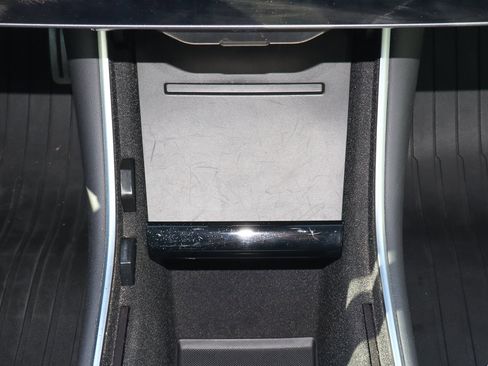 Used 2019 Tesla Model 3 Performance image 17
