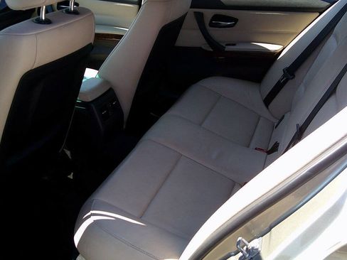 Used 2011 BMW 328i xDrive Sedan AWD/4WD image 11