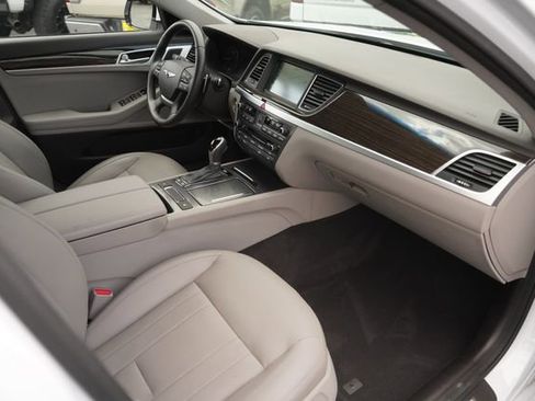 Used 2017 Genesis G80 3.8 RWD image 17
