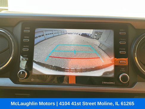 Used 2020 Toyota Tacoma TRD Sport w/ Technology Package image 6