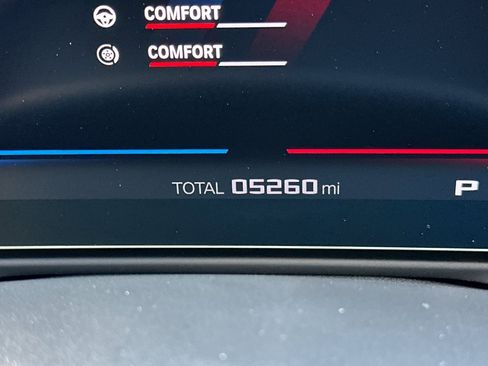 Used 2025 BMW M4 CS AWD/4WD image 23