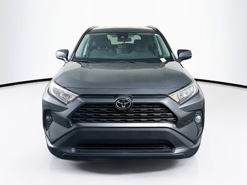 Used 2021 Toyota RAV4 XLE FWD image 2