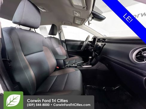 Used 2019 Toyota Corolla LE FWD image 17