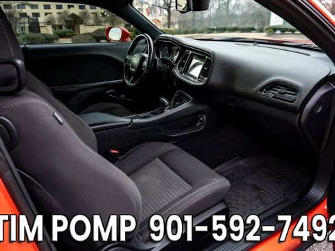 Used 2019 Dodge Challenger SXT image 13