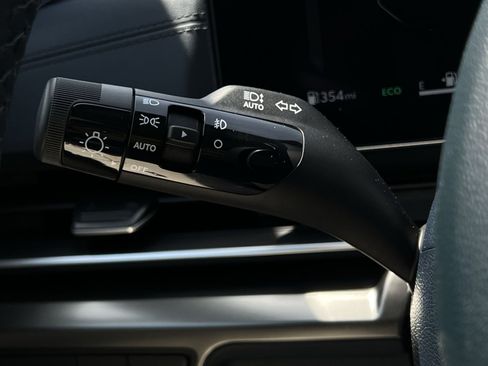 New 2026 Kia Carnival SX w/ SX Dark Edition Package FWD image 28