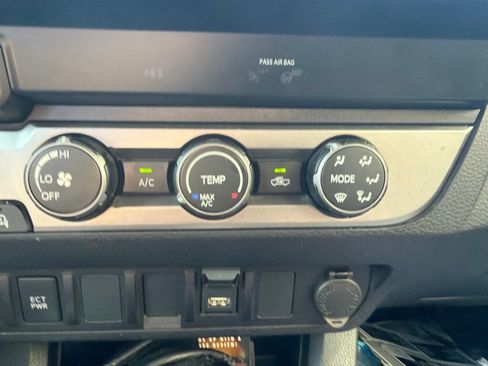 Used 2022 Toyota Tacoma SR w/ SR Convenience Package RWD image 22