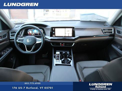 New 2026 Volkswagen Atlas SEL image 3