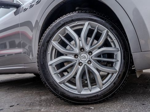 Used 2022 Maserati Levante GT image 32