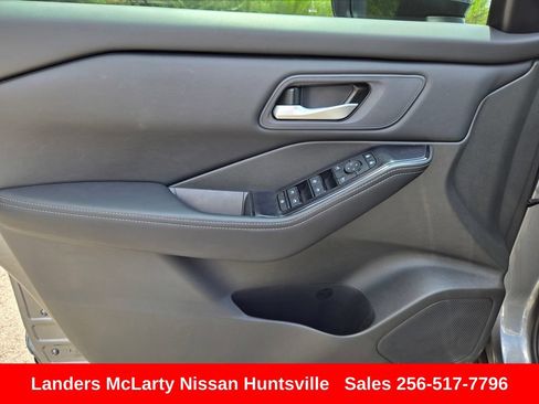Used 2026 Nissan Rogue SV w/ Cold Weather Package FWD image 19