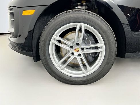 New 2026 Porsche Macan image 33