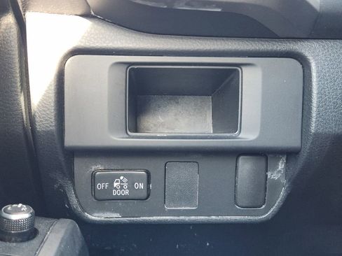 Used 2017 Toyota Tacoma SR5 w/ Tow Package image 21