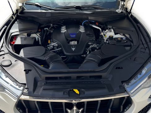 Used 2024 Maserati Levante Modena Ultima image 6