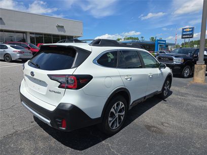 Used 2020 Subaru Outback Limited w/ Tech Package 2
