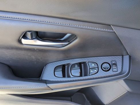 Used 2022 Nissan Sentra SV w/ Trunk Package image 18