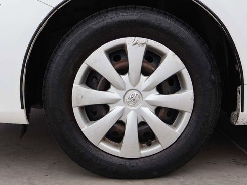 Used 2012 Toyota Corolla L image 6