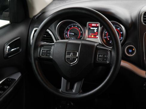Used 2019 Dodge Journey SE w/ Blacktop Package FWD image 15