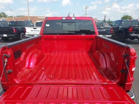 New 2026 RAM 1500 Big Horn AWD/4WD image 9
