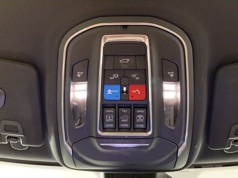 Used 2023 Jeep Grand Cherokee L Limited image 37