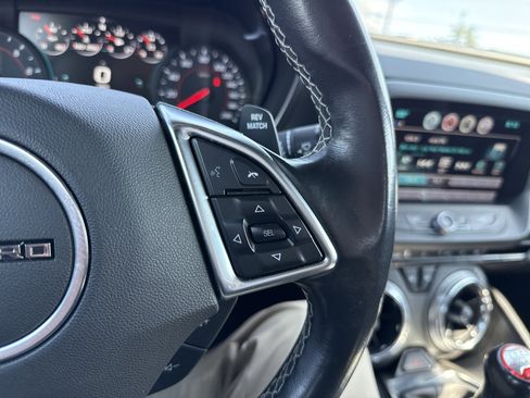Used 2018 Chevrolet Camaro SS RWD image 19