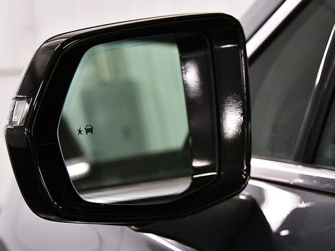 Used 2021 Cadillac XT6 Premium Luxury image 13