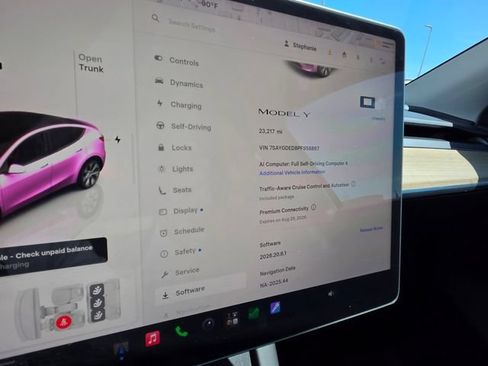 Used 2023 Tesla Model Y 2WD image 32