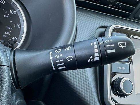 New 2025 Nissan Kicks Play S image 10