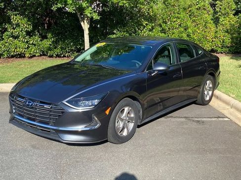 Used 2022 Hyundai Sonata SE FWD image 3