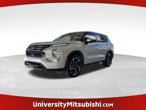 Used 2022 Mitsubishi Outlander ES image 1
