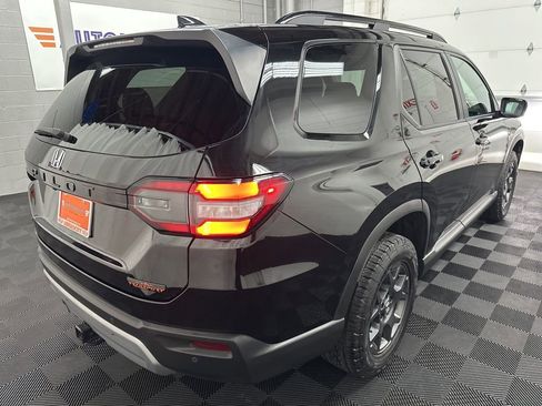 Used 2024 Honda Pilot TrailSport image 10