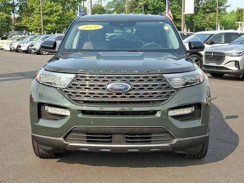 Certified 2022 Ford Explorer XLT w/ Equipment Group 202A AWD/4WD image 2