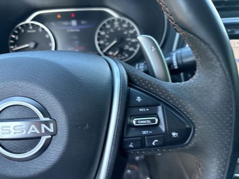 Used 2023 Nissan Maxima SR w/ Sport Mat Group image 32