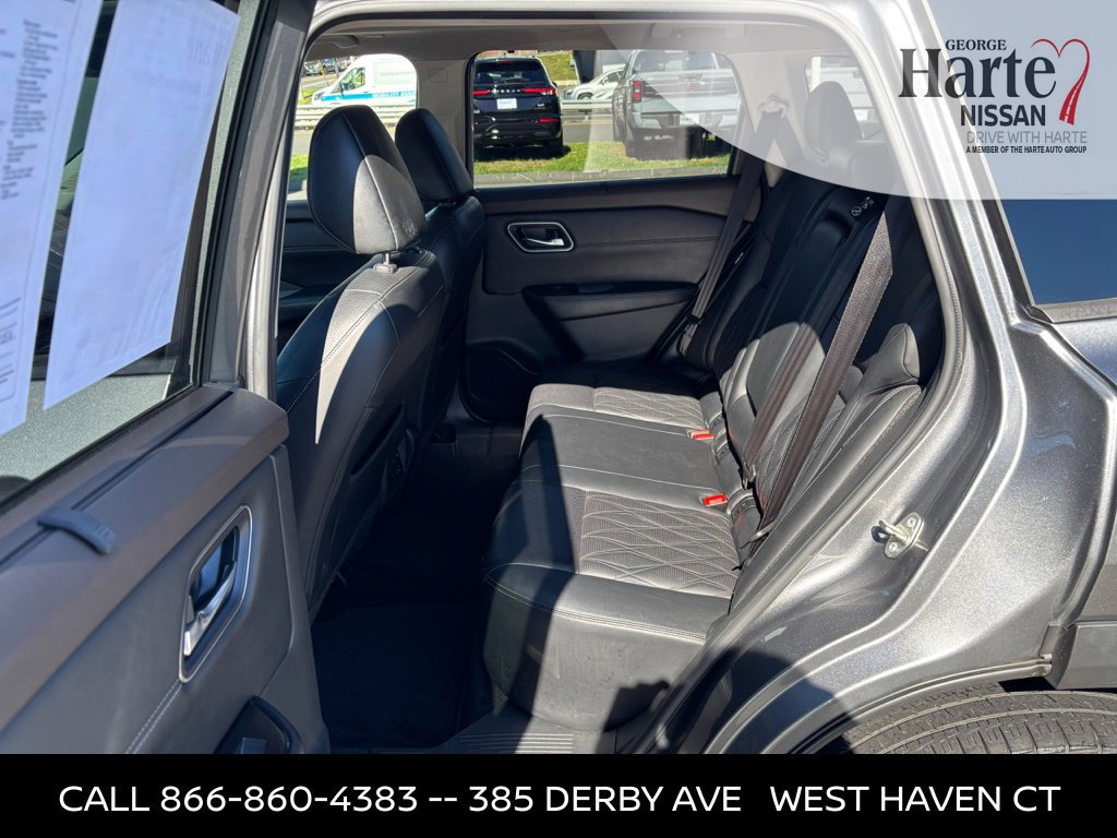 Certified 2022 Nissan Rogue Platinum w/ Head-Up Display Package AWD/4WD image 20