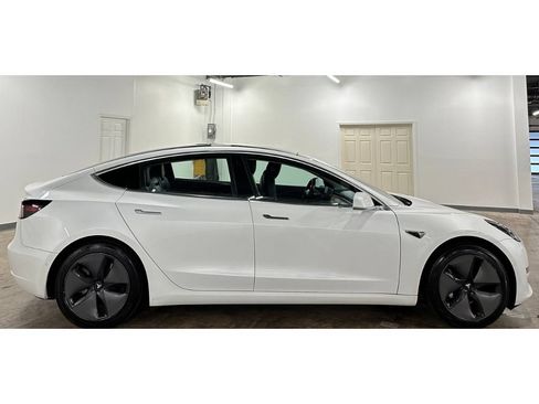 Used 2018 Tesla Model 3 Long Range RWD image 9
