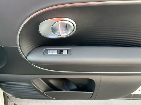 New 2026 Hyundai Ioniq 9 SE AWD/4WD image 18