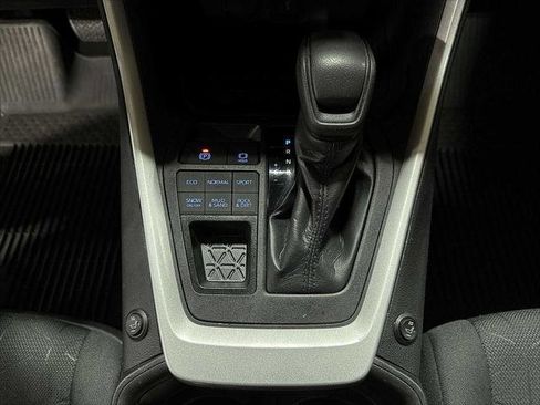 Certified 2022 Toyota RAV4 XLE image 36