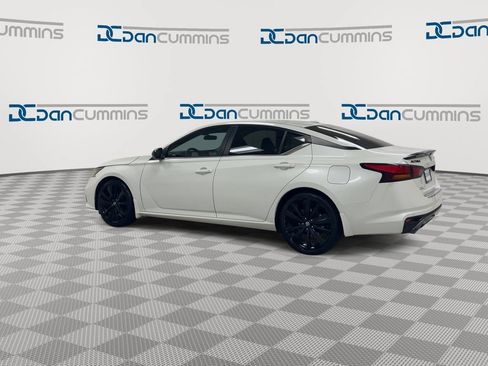Used 2022 Nissan Altima 2.5 SR w/ Midnight Edition Package FWD image 6