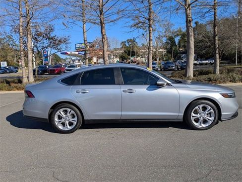 Certified 2025 Honda Accord LX image 6