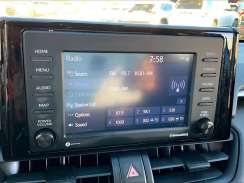 Used 2021 Toyota RAV4 XLE FWD image 31